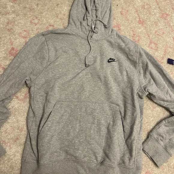 Nike Sweatshirt with black emblem! - Picture 2 of 5